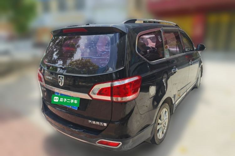 Used Baojun 730 2014 1.5L manual luxury trim 7 seats Rear Right 45 Deg