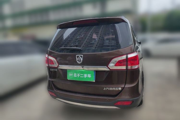 Used Baojun 730 2014 1.5L manual Comfort version 7 seats Rear