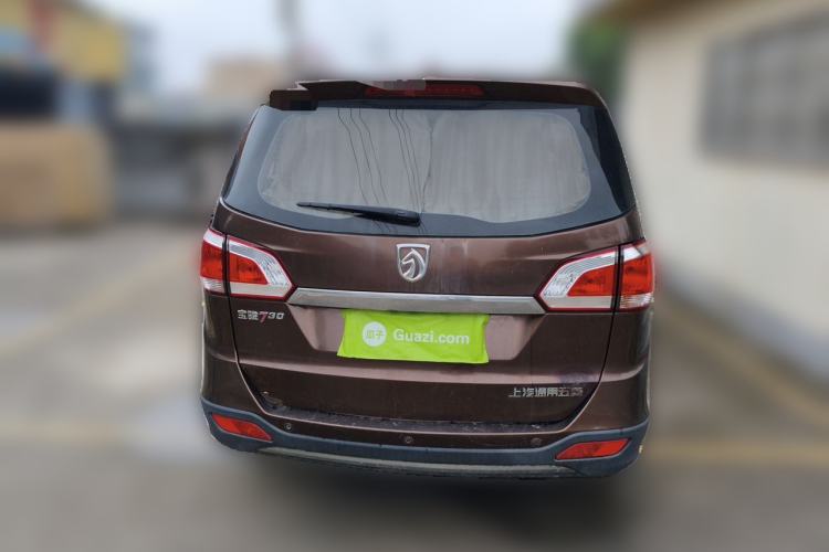 Used Baojun 730 2014 1.5L manual Comfort version 7 seats Rear