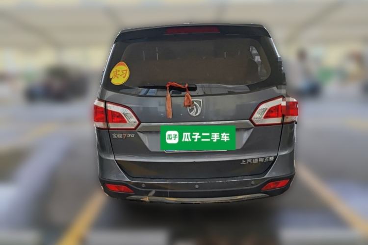 Used Baojun 730 2014 1.5L manual Comfort version 7 seats Rear