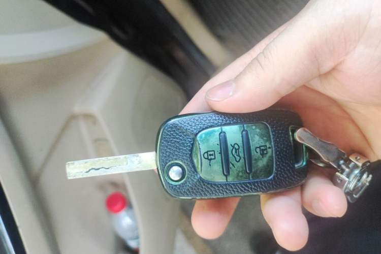 Used Baojun 730 2014 1.5L manual Comfort version 7 seats Vehicle Key