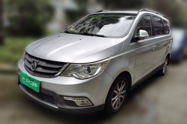 Used Baojun 730 2014 1.5L manual Comfort version 7 seats