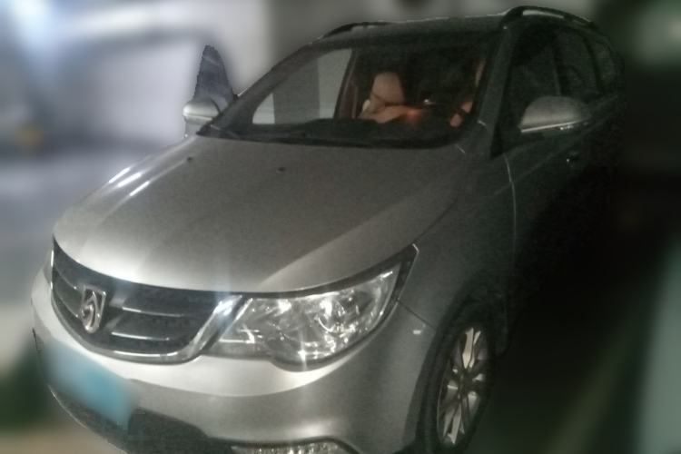 Used Baojun 730 2014 1.5L Manual Luxury Navigation ESP Version 7 Seats Guazi used car, China used car export, Used car for sale, Used cars, Cheapest cars for sale