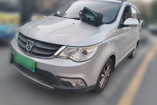 Used Baojun 730 2014 1.5L manual Comfort version 7 seats