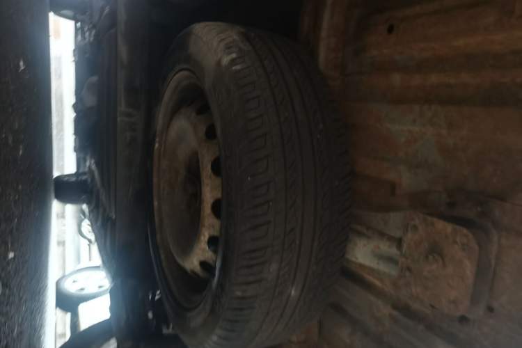 Used Baojun 730 2014 1.5L manual Comfort ESP version 7 seats Chassis Rear