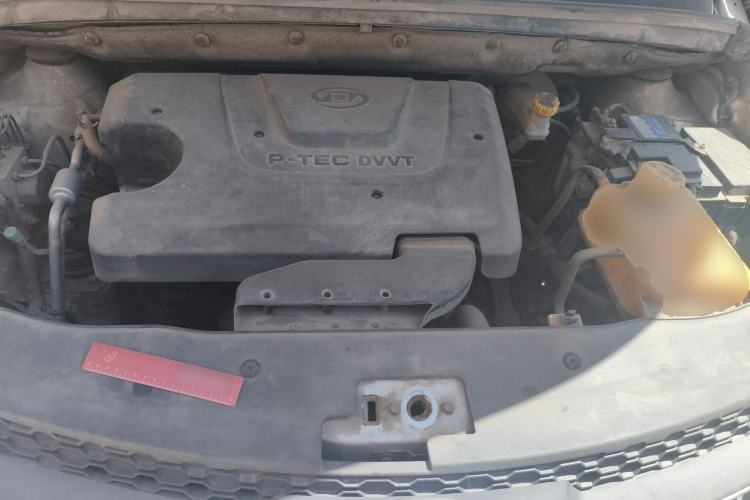 Used Baojun 730 2014 1.5L manual Comfort version 7 seats Engine Bay