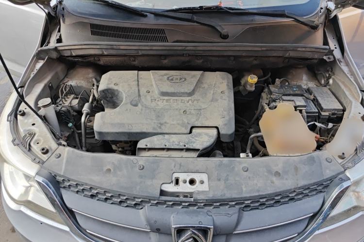 Used Baojun 730 2014 1.5L manual standard trim 7 seats Engine Bay
