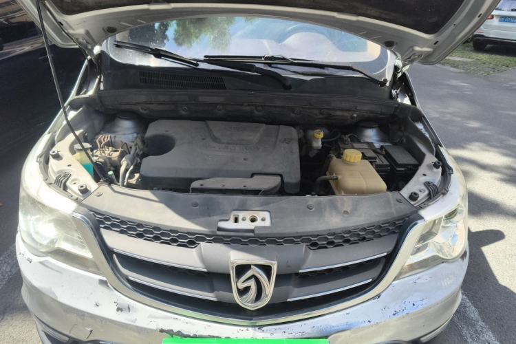 Used Baojun 730 2014 1.5L manual luxury trim 7 seats Engine Bay