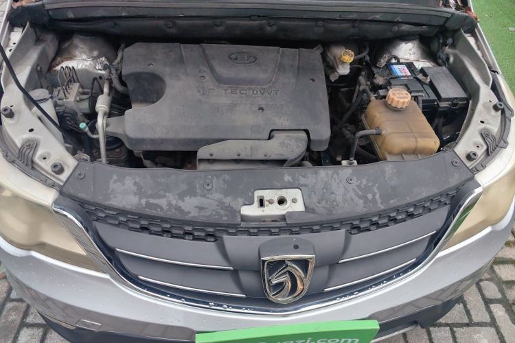 Used Baojun 730 2014 1.5L manual Comfort ESP version 7 seats Engine Bay