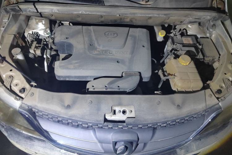 Used Baojun 730 2014 1.5L manual Comfort ESP version 7 seats Engine Bay