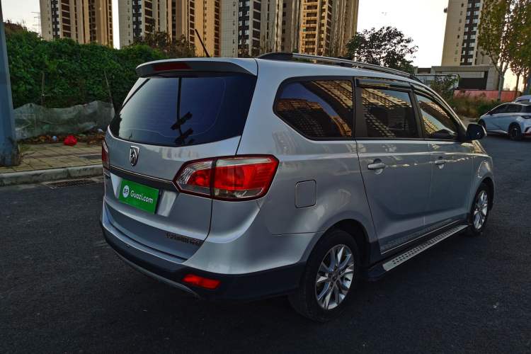 Used Baojun 730 2014 1.5L manual standard trim 7 seats Exterior 3