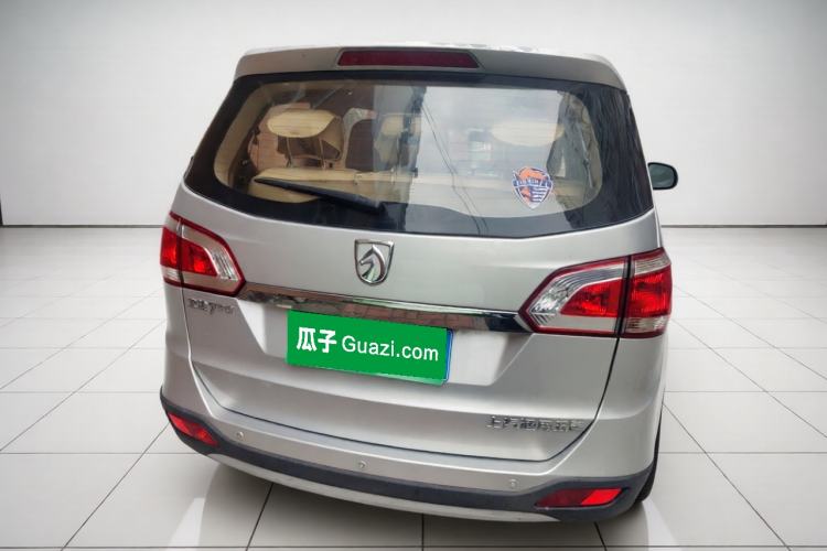 Used Baojun 730 2014 1.5L manual Comfort ESP version 7 seats Exterior 4