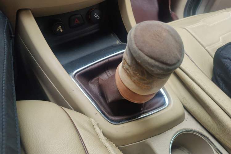 Used Baojun 730 2014 1.5L manual Comfort ESP version 7 seats Gear Lever