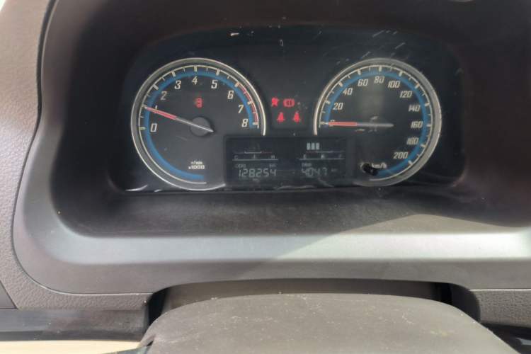 Used Baojun 730 2014 1.5L manual Comfort version 7 seats Instrument Cluster