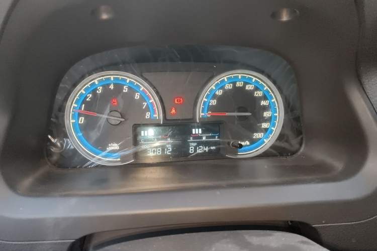 Used Baojun 730 2014 1.5L manual Comfort version 7 seats Instrument Cluster