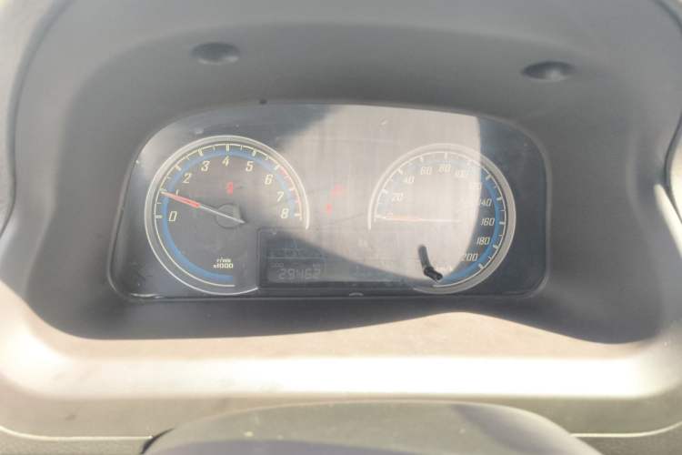 Used Baojun 730 2014 1.5L manual luxury trim 7 seats Instrument Cluster