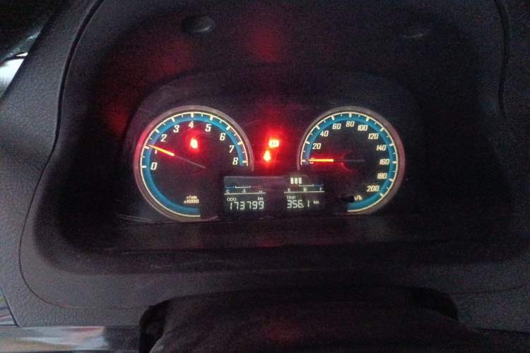Used Baojun 730 2014 1.5L manual Comfort version 7 seats Instrument Cluster