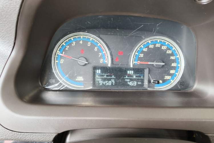 Used Baojun 730 2014 1.5L manual Comfort ESP version 7 seats Instrument Cluster