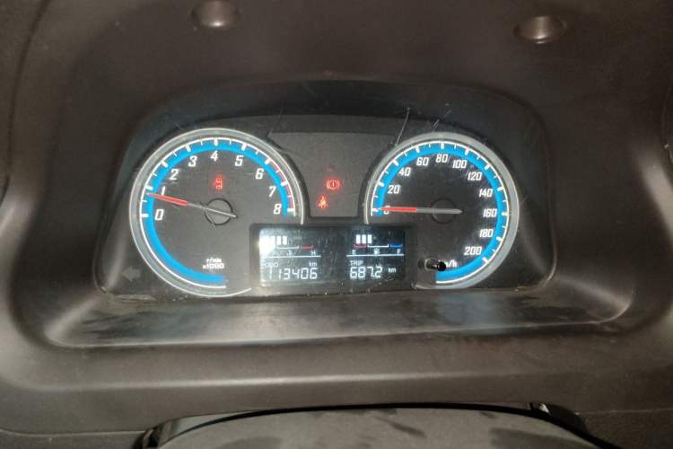 Used Baojun 730 2014 1.5L manual standard trim 7 seats Instrument Cluster