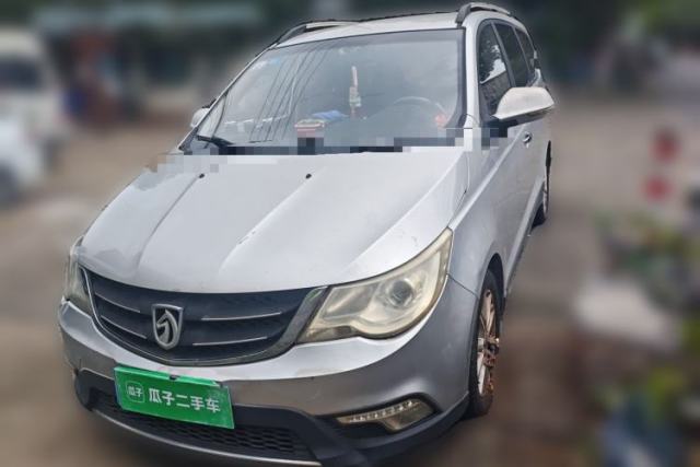 Used Baojun 730 2014 1.5L manual Comfort version 7 seats