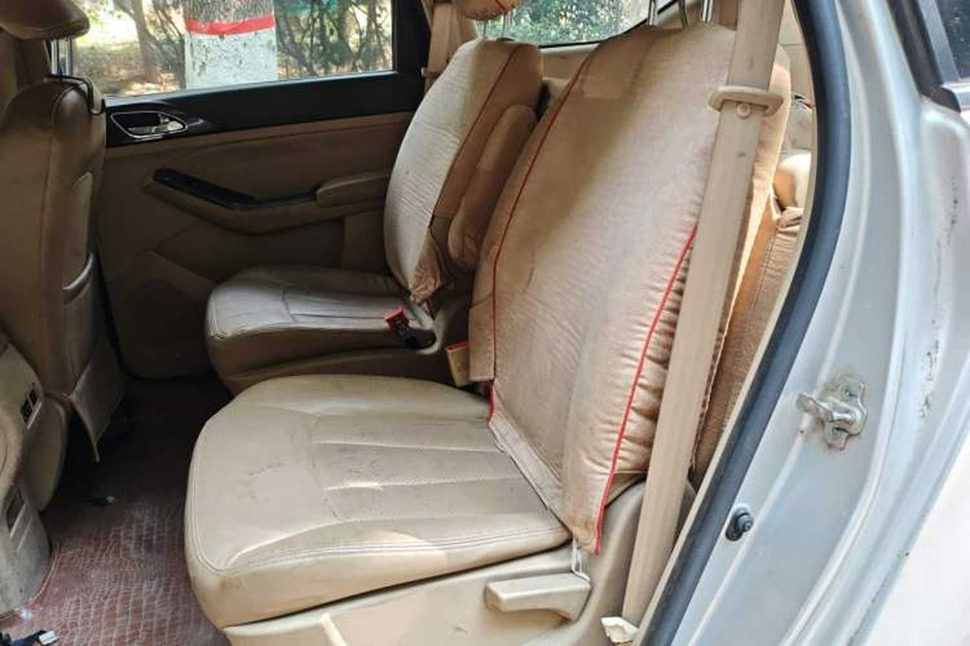 Used Baojun 730 2014 1.5L manual Comfort version 7 seats Left Rear Seat