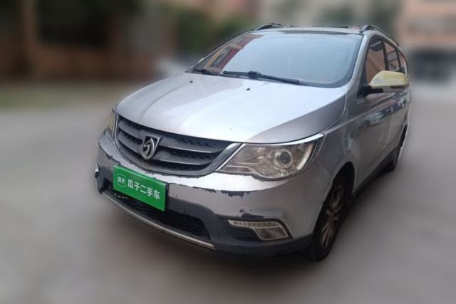 Used Baojun 730 2014 1.5L manual Comfort version 7 seats