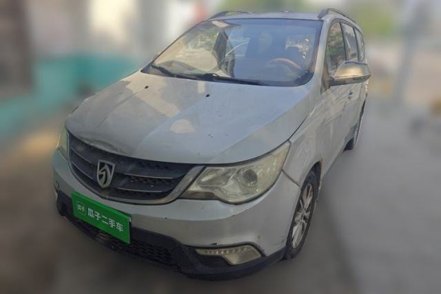 Used Baojun 730 2014 1.5L manual Comfort version 7 seats