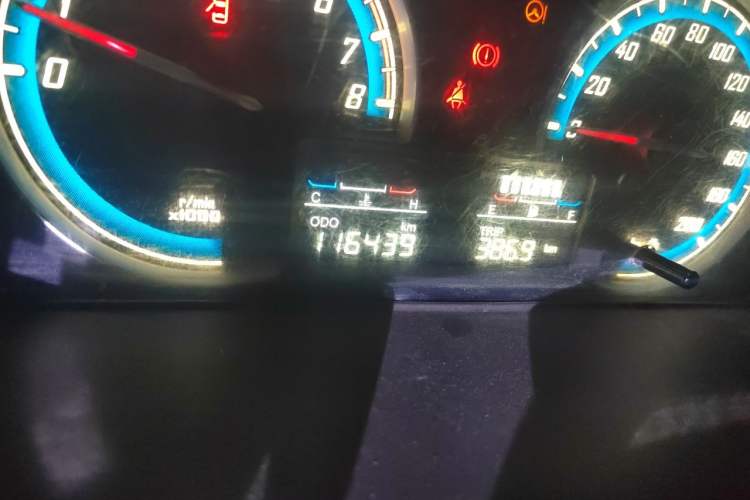 Used Baojun 730 2014 1.5L manual Comfort ESP version 7 seats Odometer Close Up