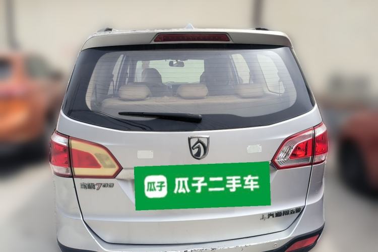 Used Baojun 730 2014 1.5L manual Comfort version 7 seats Rear