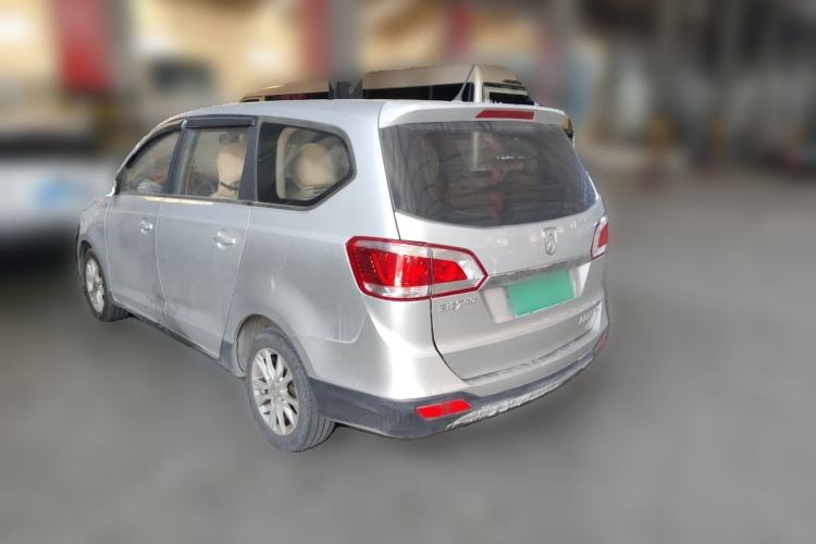 Used Baojun 730 2014 1.5L manual standard trim 7 seats Rear Left 45 Deg