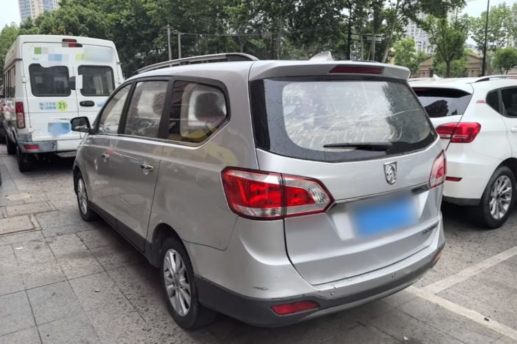 Used Baojun 730 2014 1.5L manual Comfort ESP version 7 seats Rear Left 45 Deg
