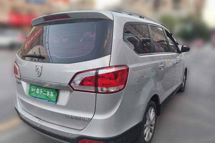 Used Baojun 730 2014 1.5L manual Comfort version 7 seats Rear Right 45 Deg