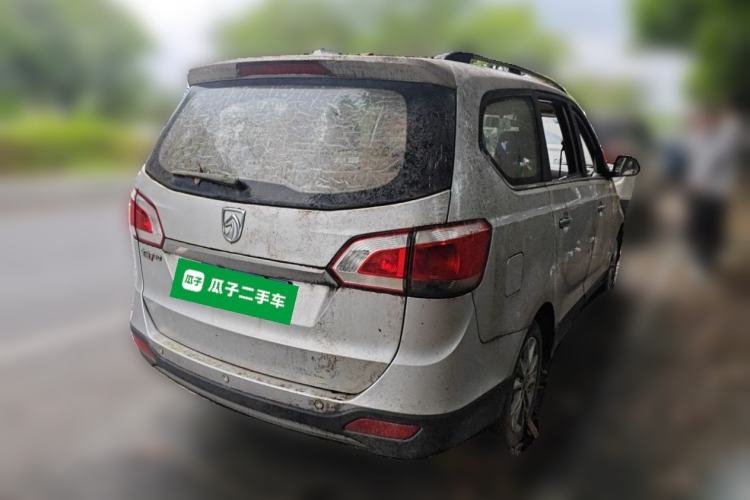 Used Baojun 730 2014 1.5L manual Comfort version 7 seats Rear Right 45 Deg
