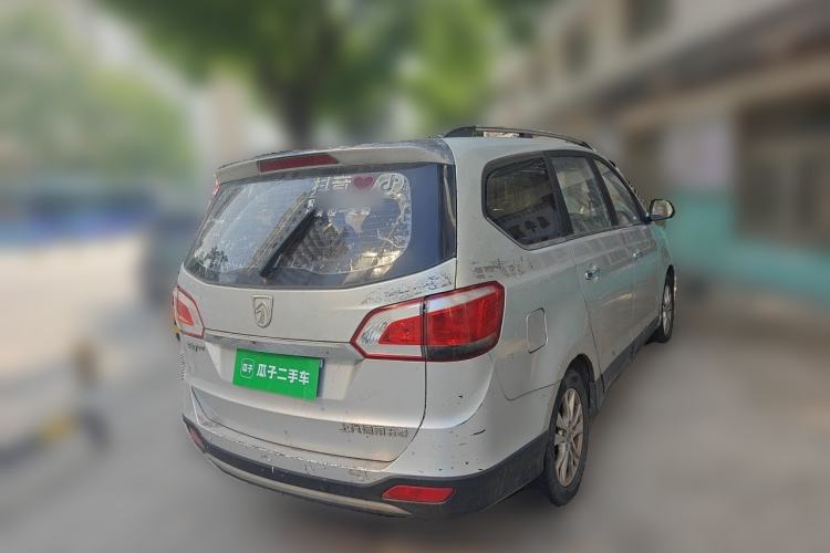 Used Baojun 730 2014 1.5L manual Comfort version 7 seats Rear Right 45 Deg