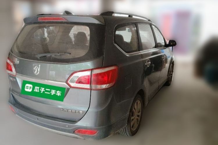 Used Baojun 730 2014 1.5L manual luxury trim 7 seats Rear Right 45 Deg