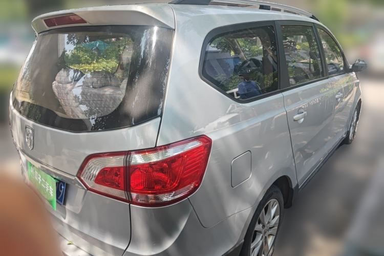 Used Baojun 730 2014 1.5L manual standard trim 7 seats Rear Right 45 Deg