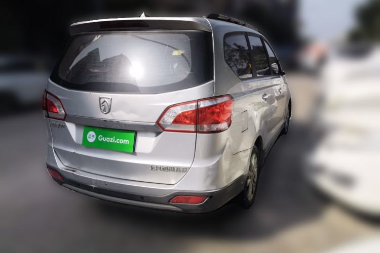 Used Baojun 730 2014 1.5L manual standard trim 7 seats Rear Right 45 Deg