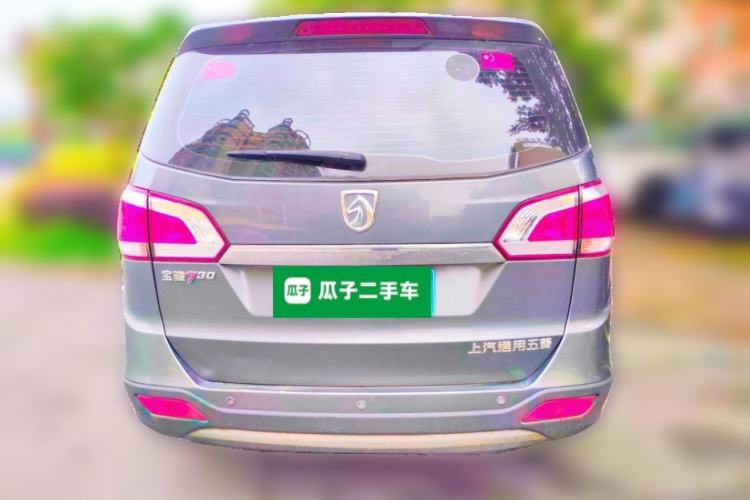 Used Baojun 730 2014 1.5L manual Comfort version 7 seats Rear