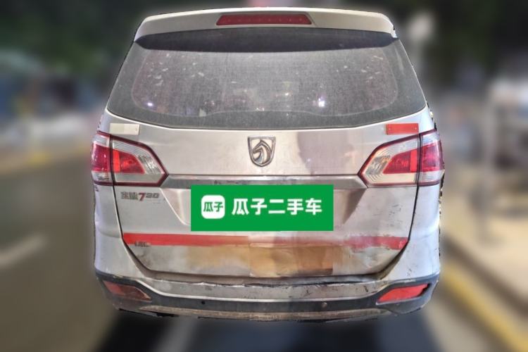 Used Baojun 730 2014 1.5L manual standard version 5 seats Rear
