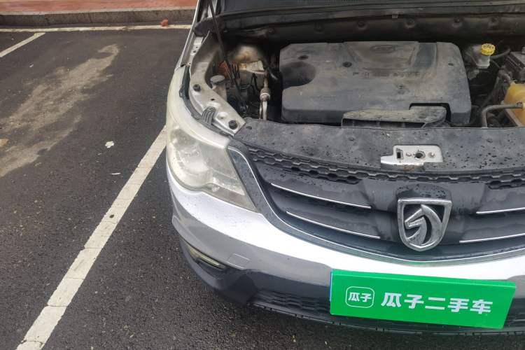 Used Baojun 730 2014 1.5L manual Comfort ESP version 7 seats Right Front Headlight