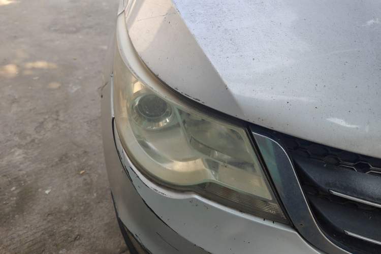 Used Baojun 730 2014 1.5L manual Comfort version 7 seats Right Front Headlight
