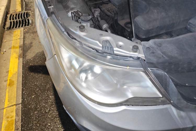 Used Baojun 730 2014 1.5L manual standard version 5 seats Right Front Headlight