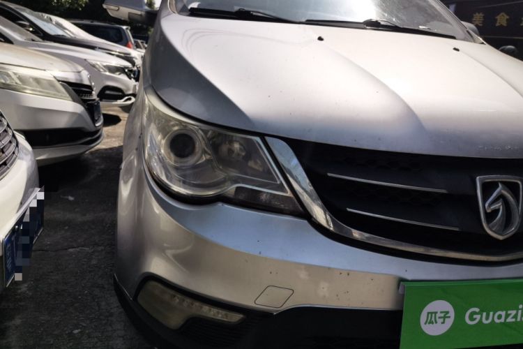 Used Baojun 730 2014 1.5L manual standard trim 7 seats Right Front Headlight