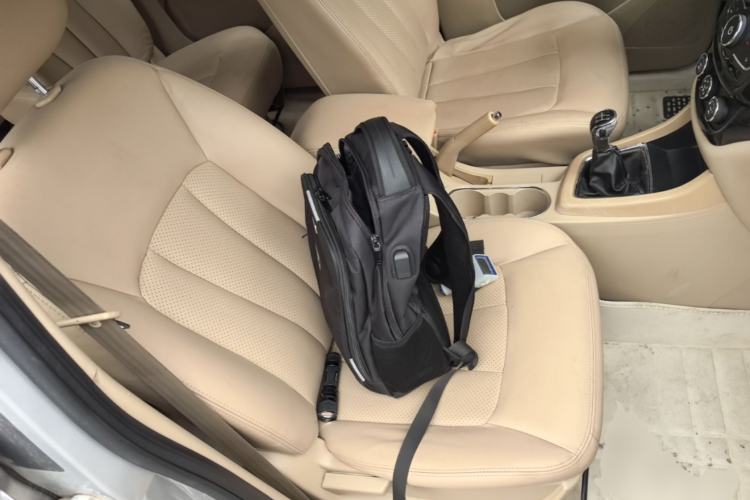 Used Baojun 730 2014 1.5L manual Comfort ESP version 7 seats Right Front Seat