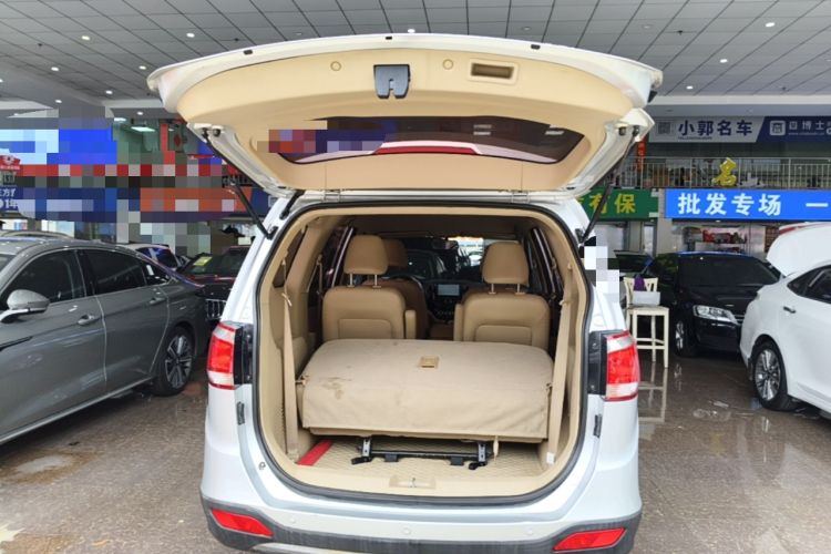 Used Baojun 730 2014 1.5L manual Comfort ESP version 7 seats Trunk