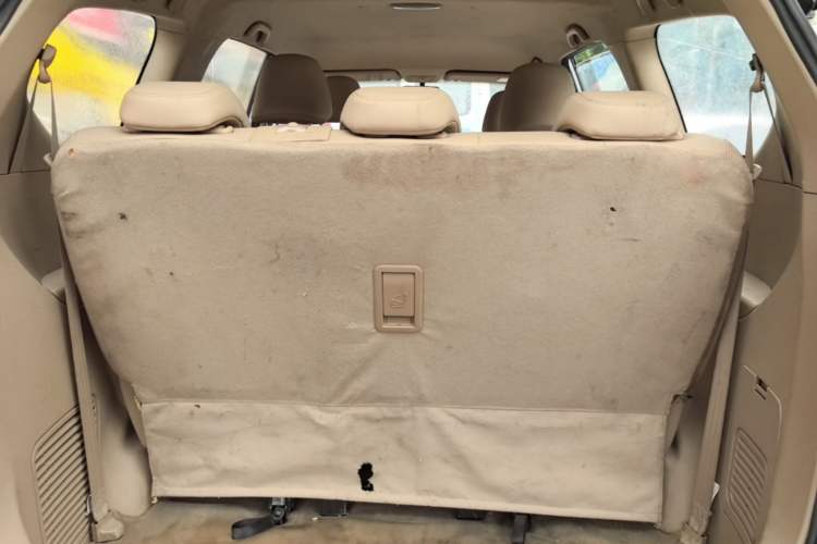 Used Baojun 730 2014 1.5L manual Comfort ESP version 7 seats Trunk