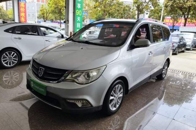 Used Baojun 730 2014 1.5L manual Comfort ESP version 7 seats