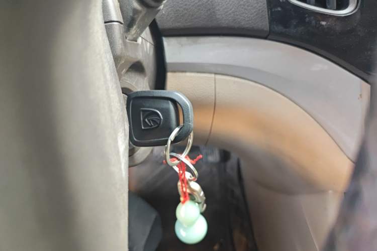 Used Baojun 730 2014 1.5L manual standard trim 7 seats Vehicle Key
