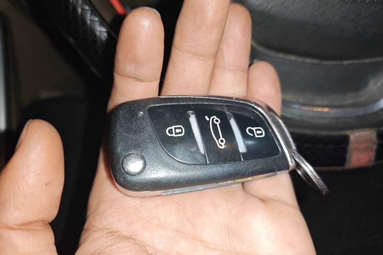 Used Baojun 730 2014 1.5L manual standard version 5 seats Vehicle Key