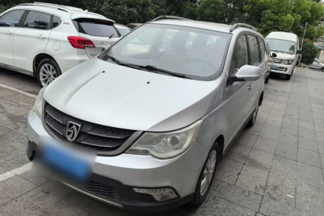 Used Baojun 730 2014 1.5L manual Comfort ESP version 7 seats